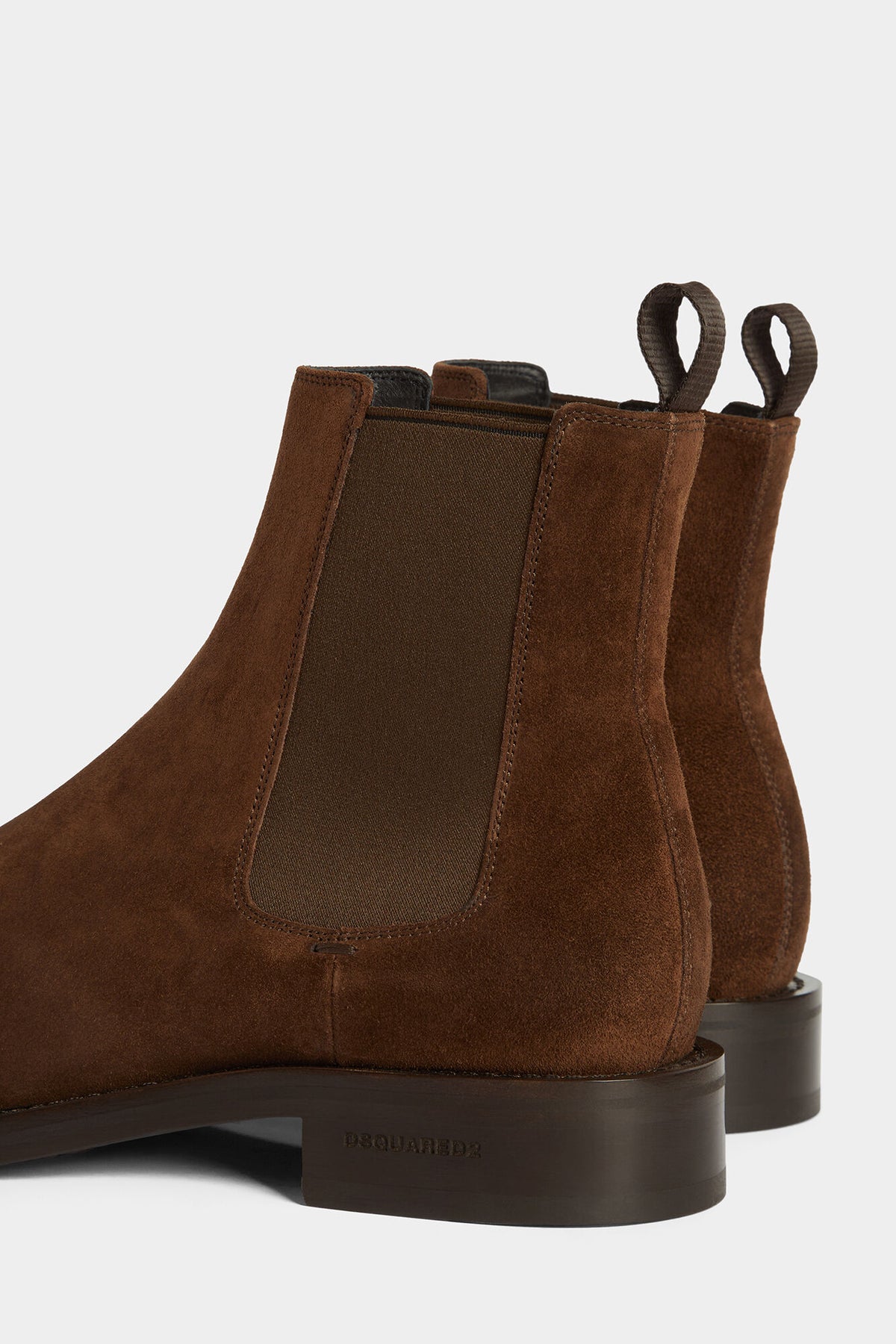 Neoclassic Chelsea Boots