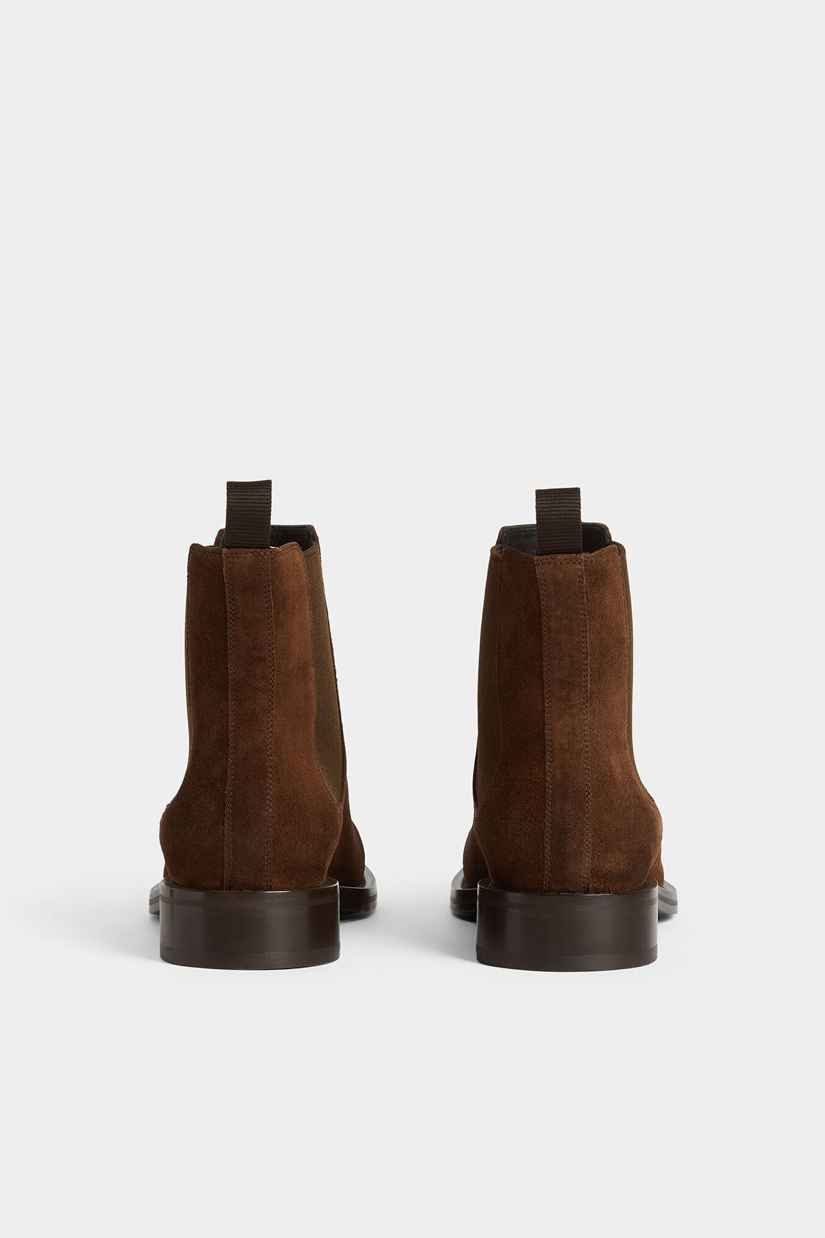 Neoclassic Chelsea Boots