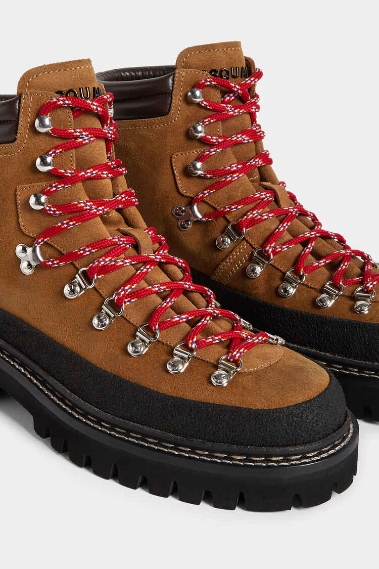 CANADIAN HIKING BOOTS