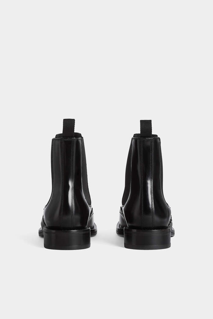 Neoclassic Chelsea Boots
