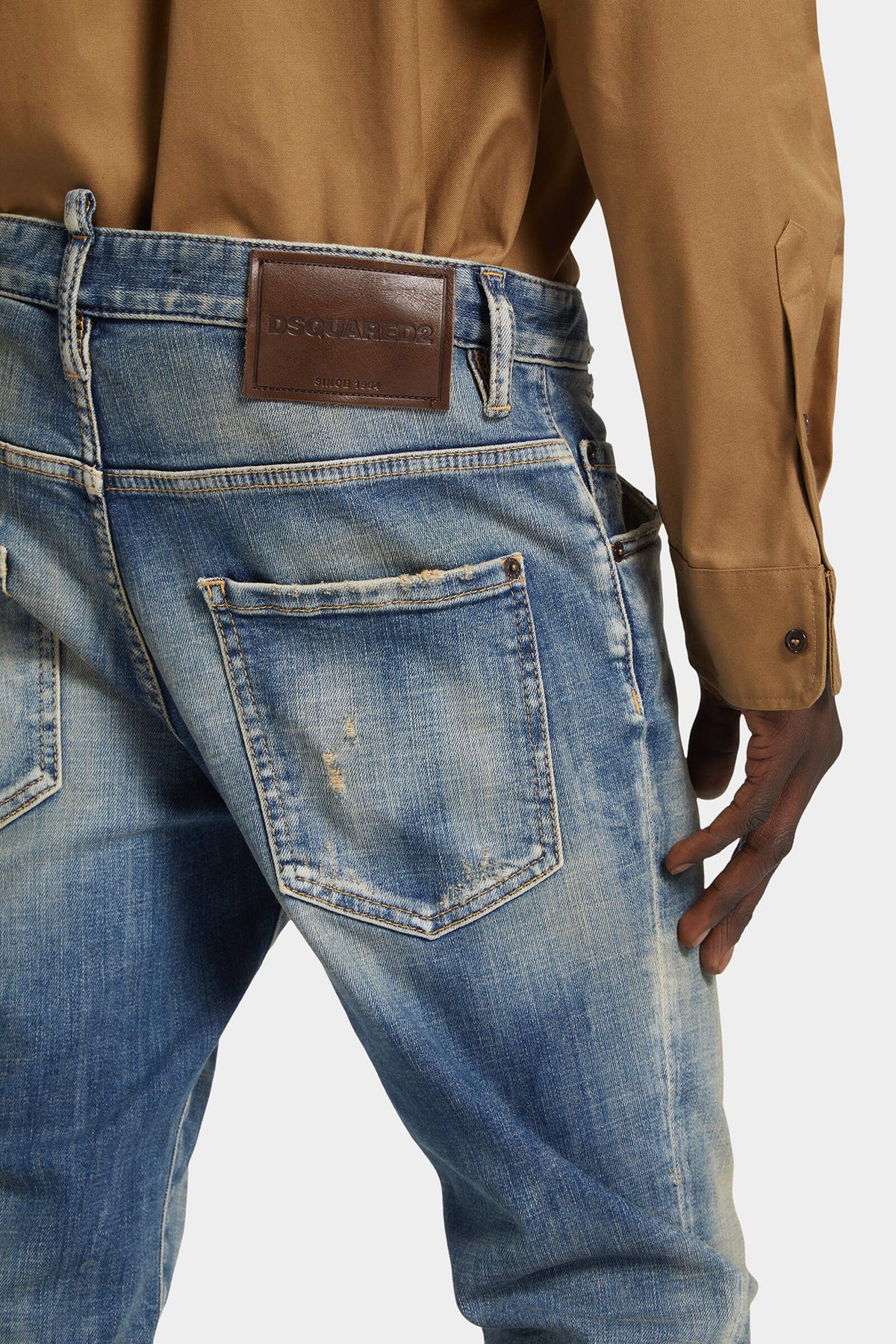Medium Sandy Wash Skater Jeans