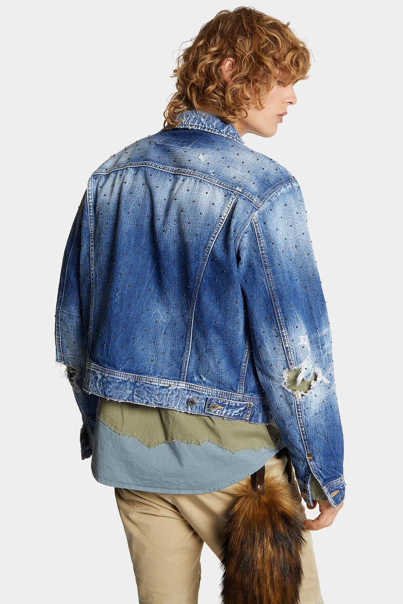 MEDIUM EVERYTHING WASH JEAN JACKET