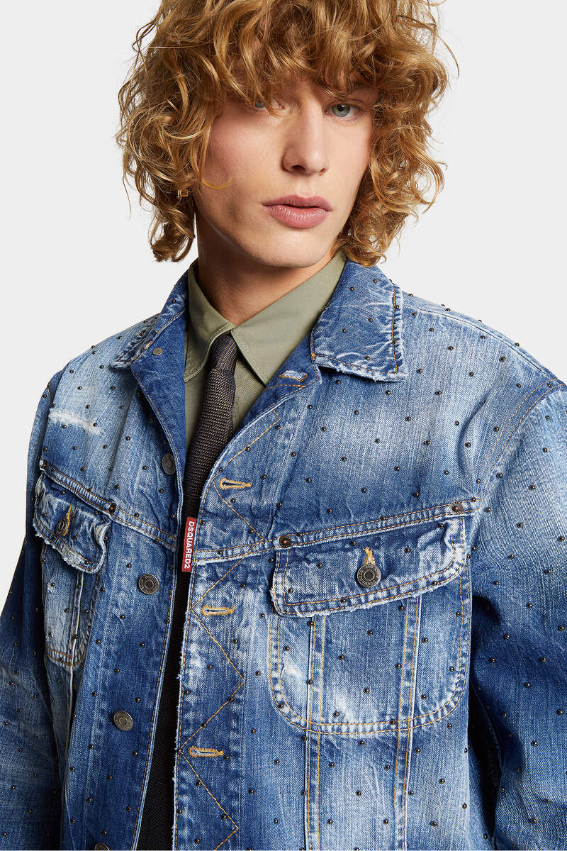 MEDIUM EVERYTHING WASH JEAN JACKET