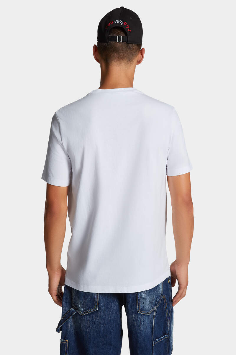 REGULAR FIT EMBROIDERED NECK T-SHIRT