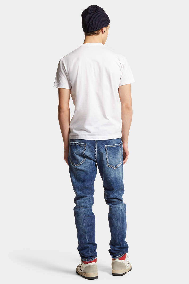 MEDIUM EASY WASH COOL GUY JEANS