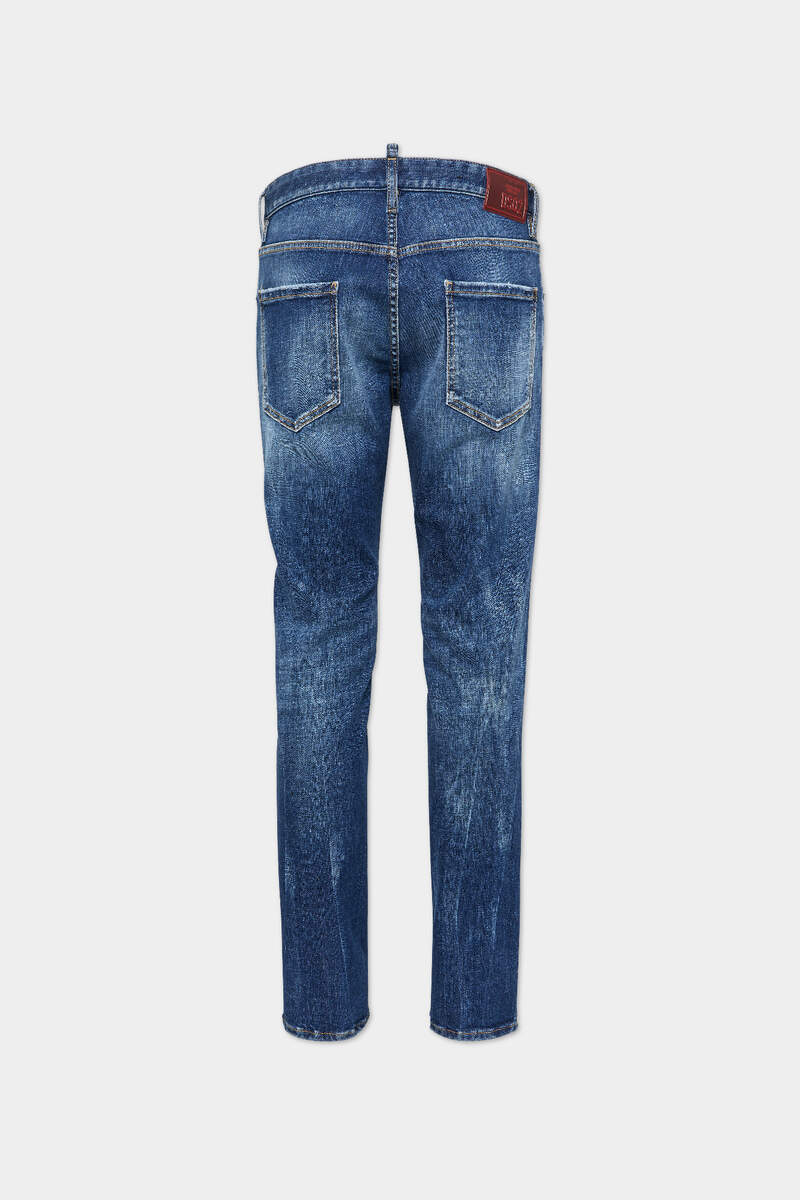 MEDIUM EASY WASH COOL GUY JEANS