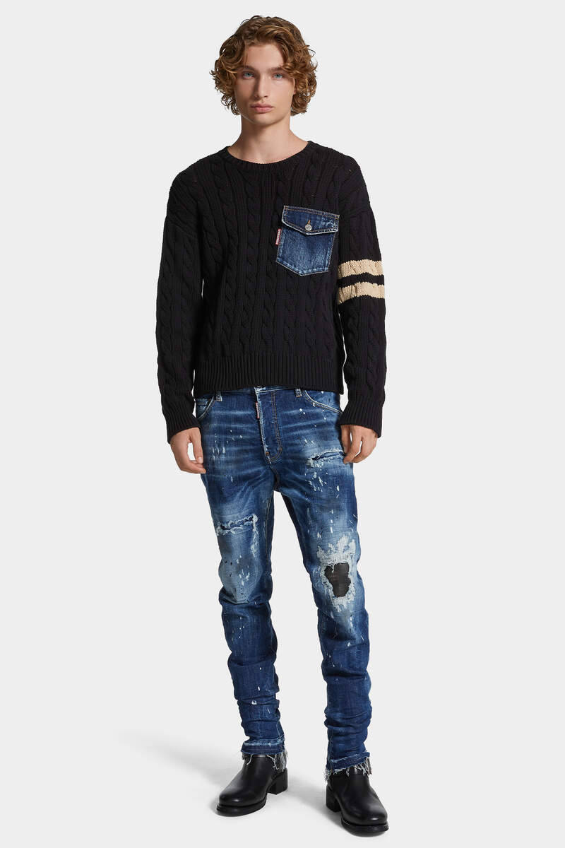 MEDIUM RIPPED WASH COOL GUY JEANS