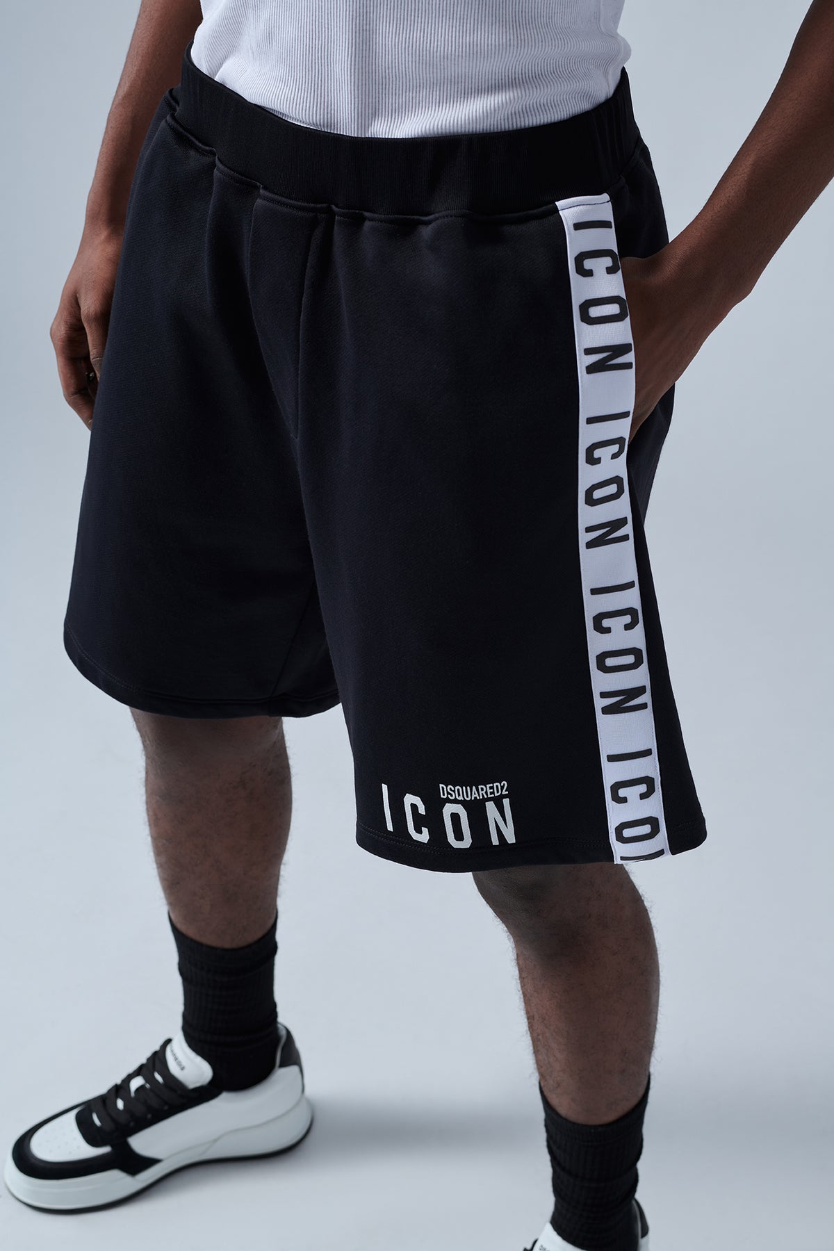 ICON RELAXED SHORTS